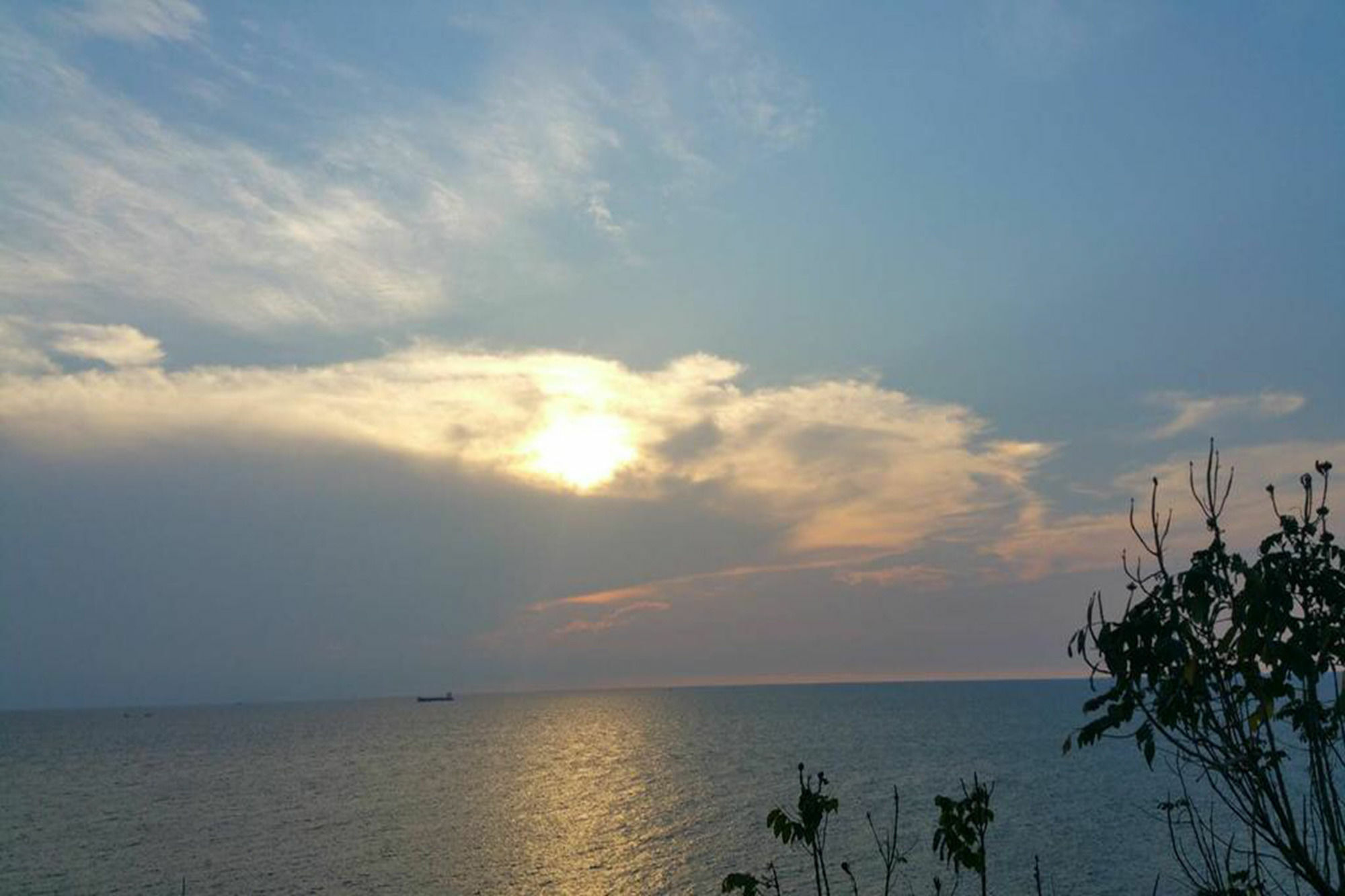 Ocean View Resort - Koh Sichang Exterior photo